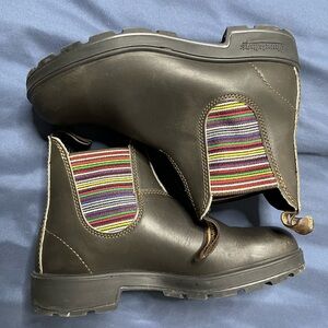 Blundstone boots. Like new.